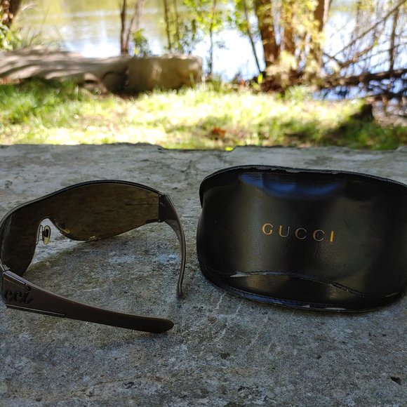 Gucci DB Gold Wrap Eyewear - Picture 2 of 3